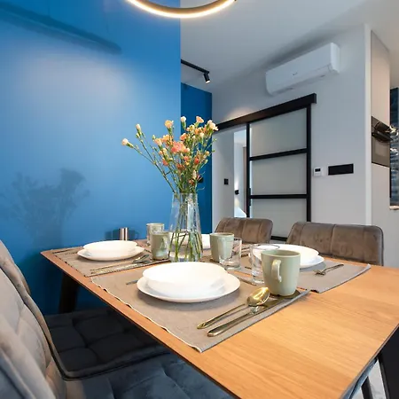 Klifowa 84 ريفال