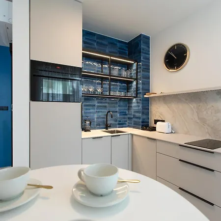 Klifowa 84 شقة ريفال