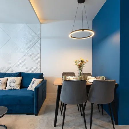 Klifowa 84 شقة ريفال